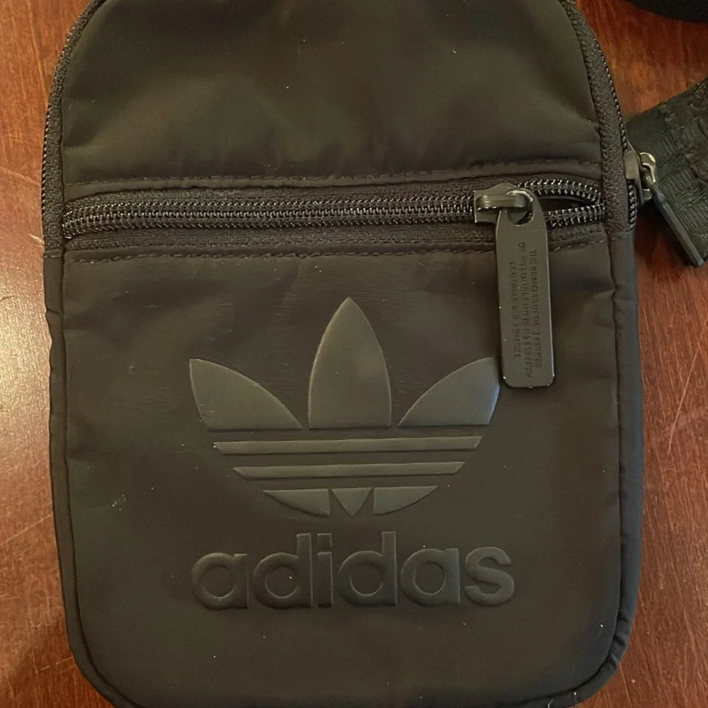 Adidas Multi Use Bag - Picture 2 of 3